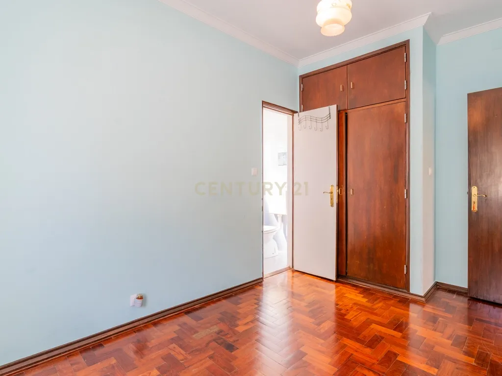 Moradia T4 com jardim no Bairro do Rosário, Cascais - Image 24