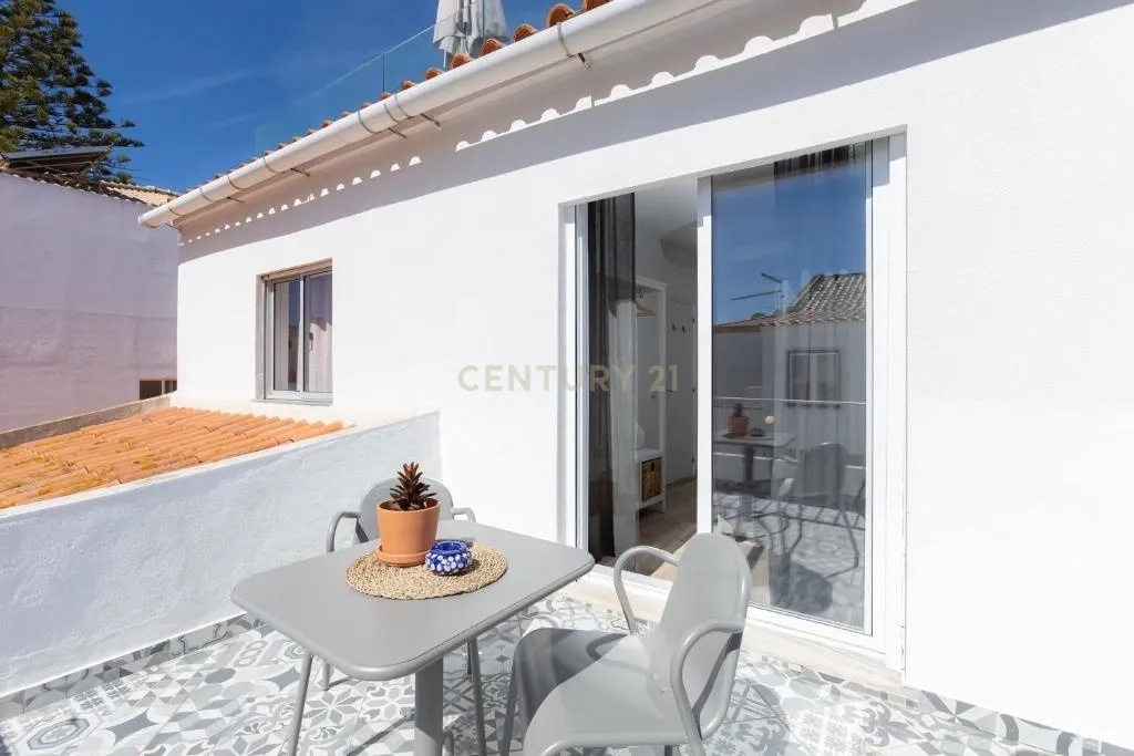 Guest House - Oportunidade de negócio no centro histórico de Lagos - Image 6