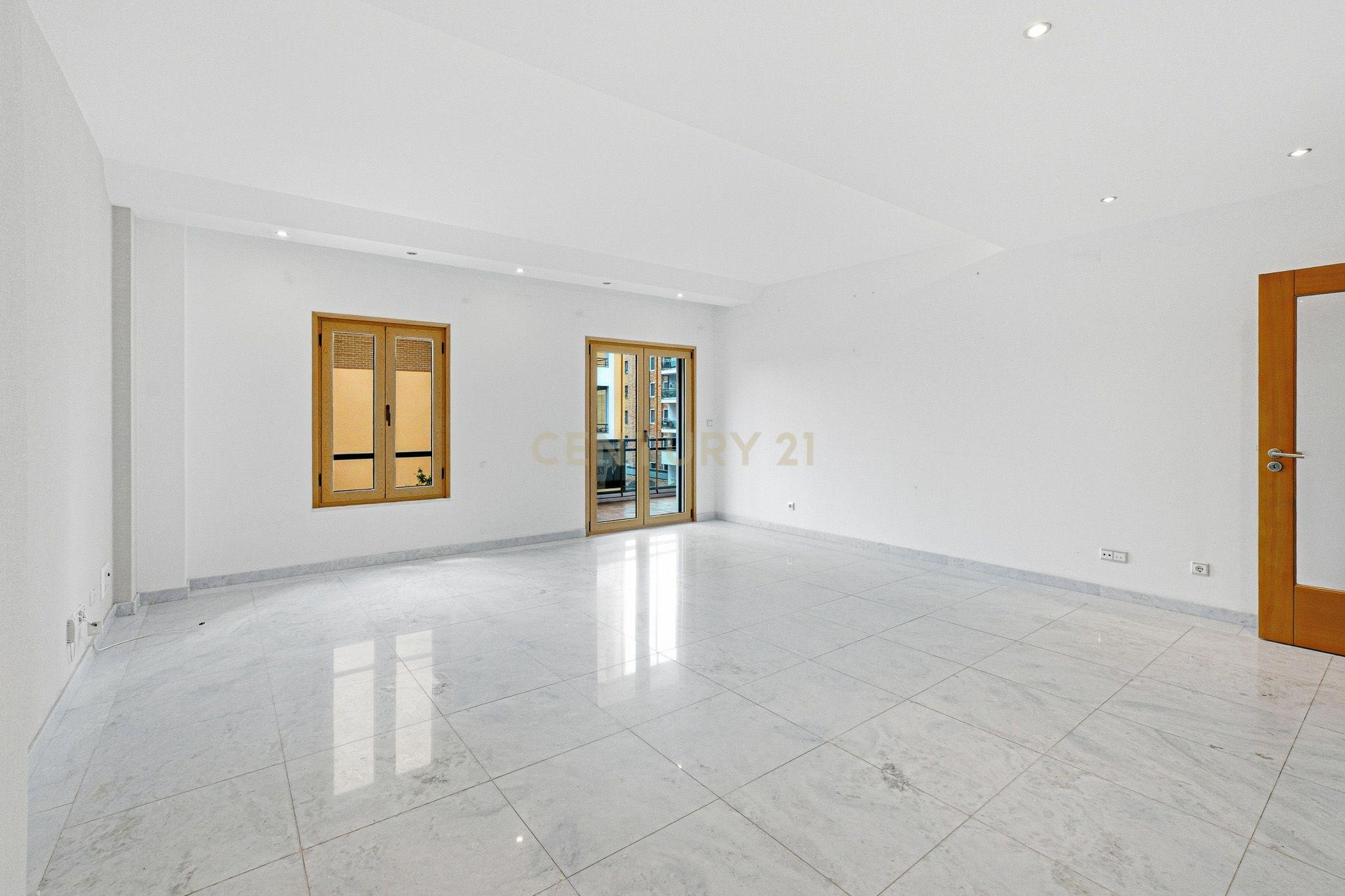 Fotografia 9 de Apartamento T3 com box de 30 m² | Vila Chã – Amadora
