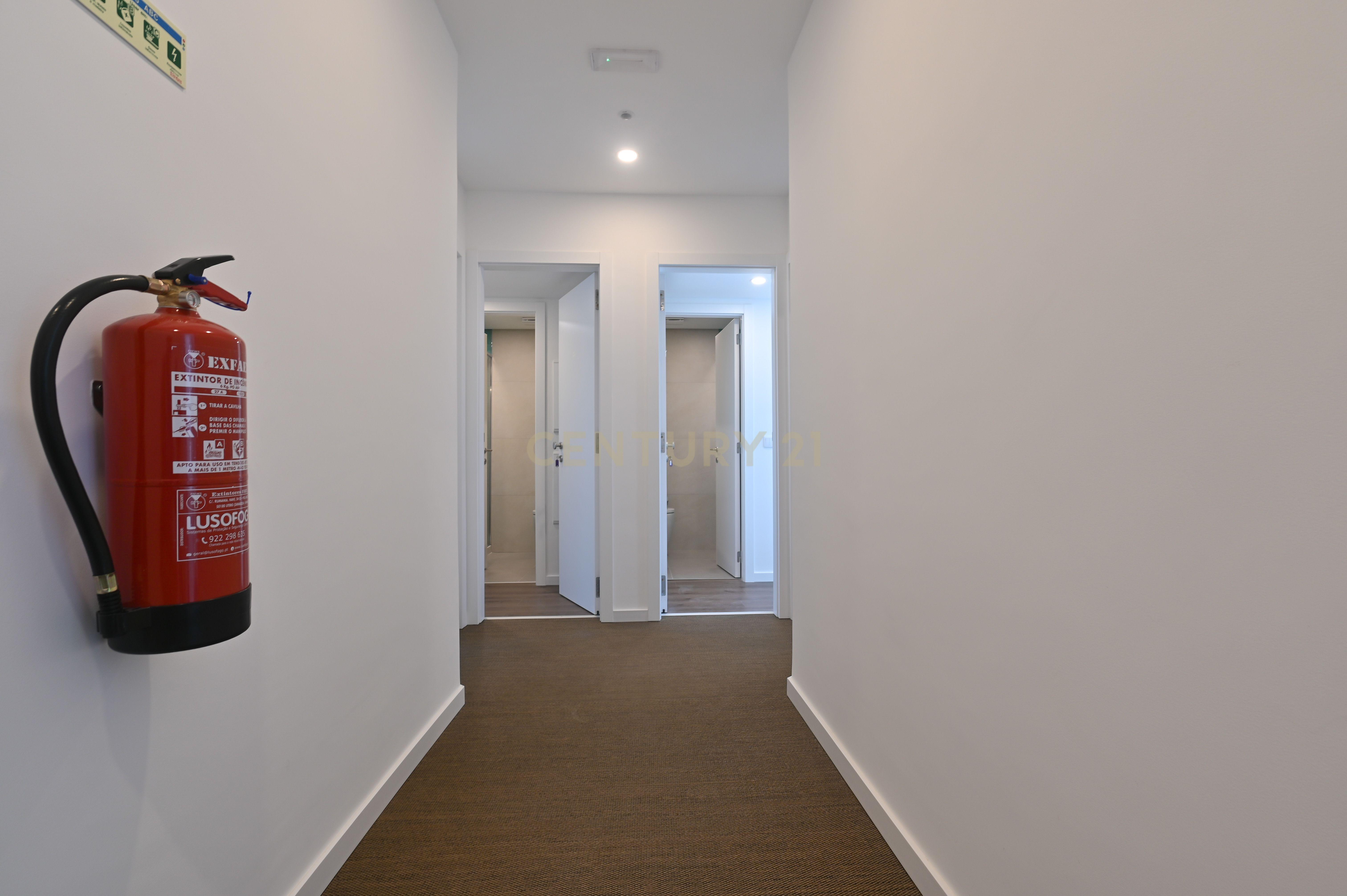 Fotografia 11 de Investimento - Último T0 em Aparthotel – Praça do Junqueiro, a 2 min. da Praia (Rentabilidade 5%)