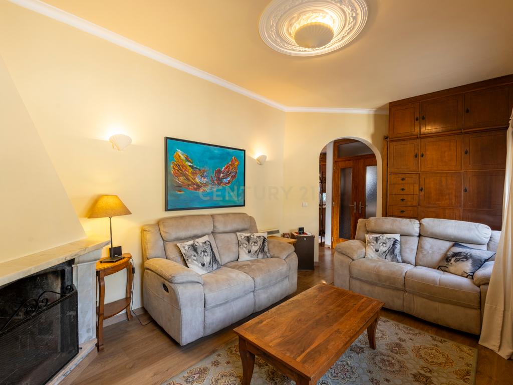 🏡 Moradia Isolada com piscina – Quinta do Conde - Image 3
