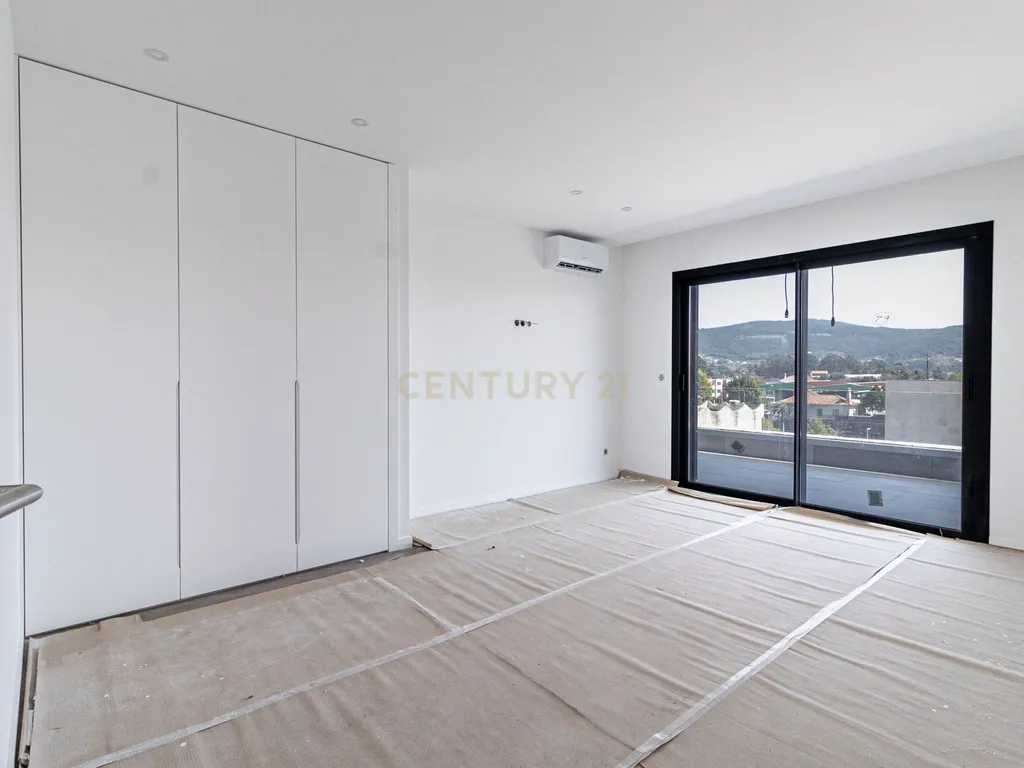 Apartamento T0 – Fração H em Viana do Castelo Roy Rock Saint Sebastian Place New - Image 53