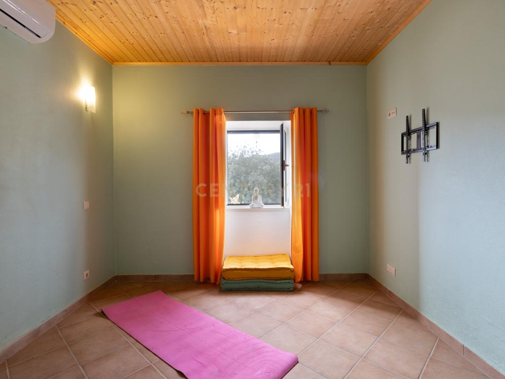 Quinta encantadora com potencial de expansão perto de Albufeira - Image 8