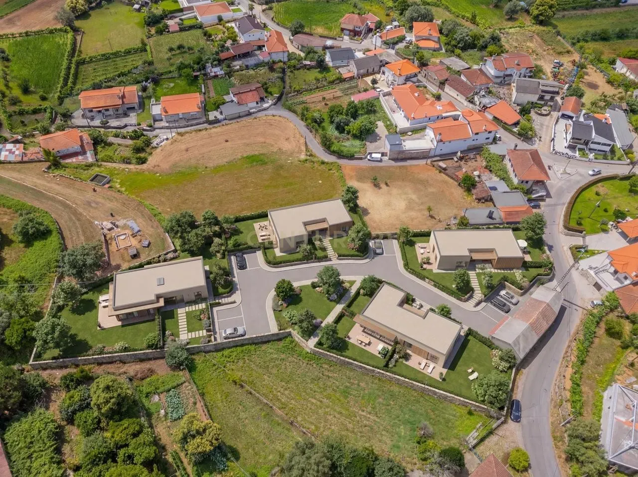 Fotografia 4 de Terreno à venda em Alheira, Barcelos - 5000m² com vistas panorâmicas