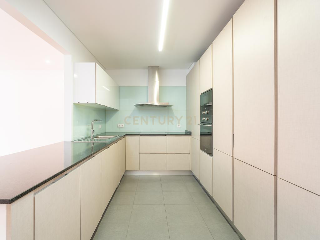 Apartamento T1 com garagem, Olivais, Coimbra - Image 8