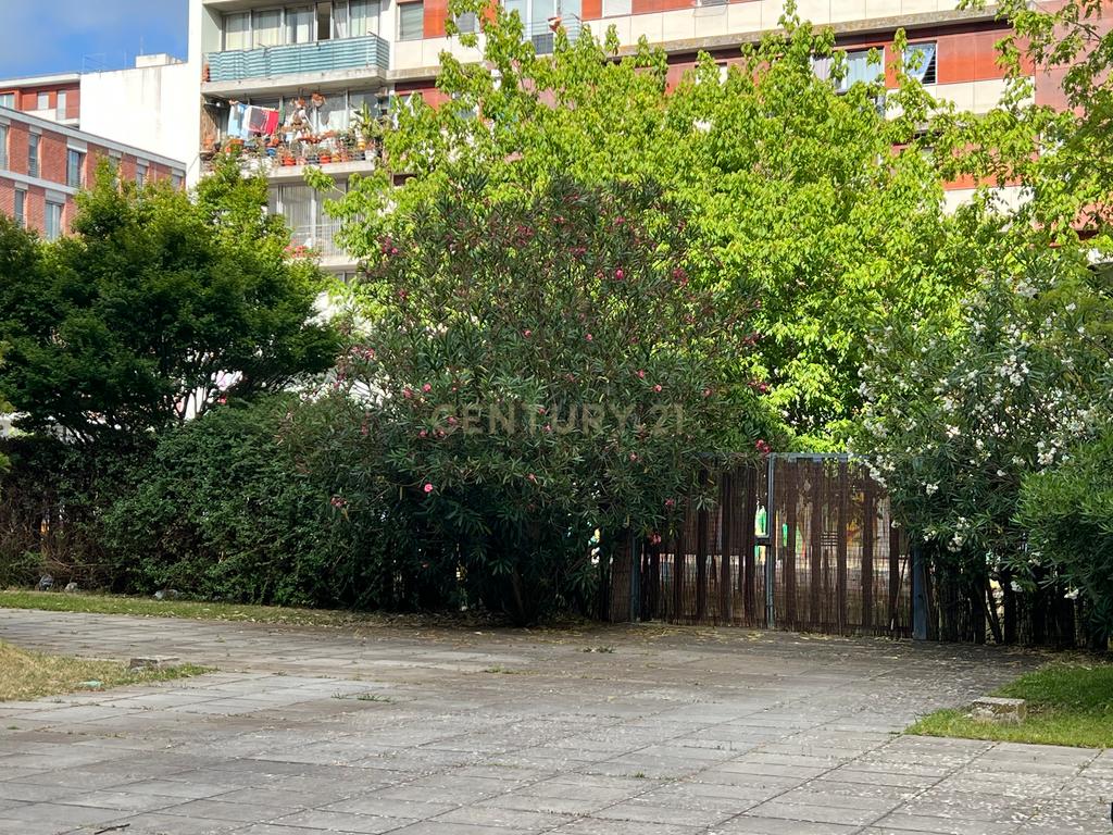 Apartamento T3 com vista desafogada e excelente luminosidade em Lumiar - Image 34