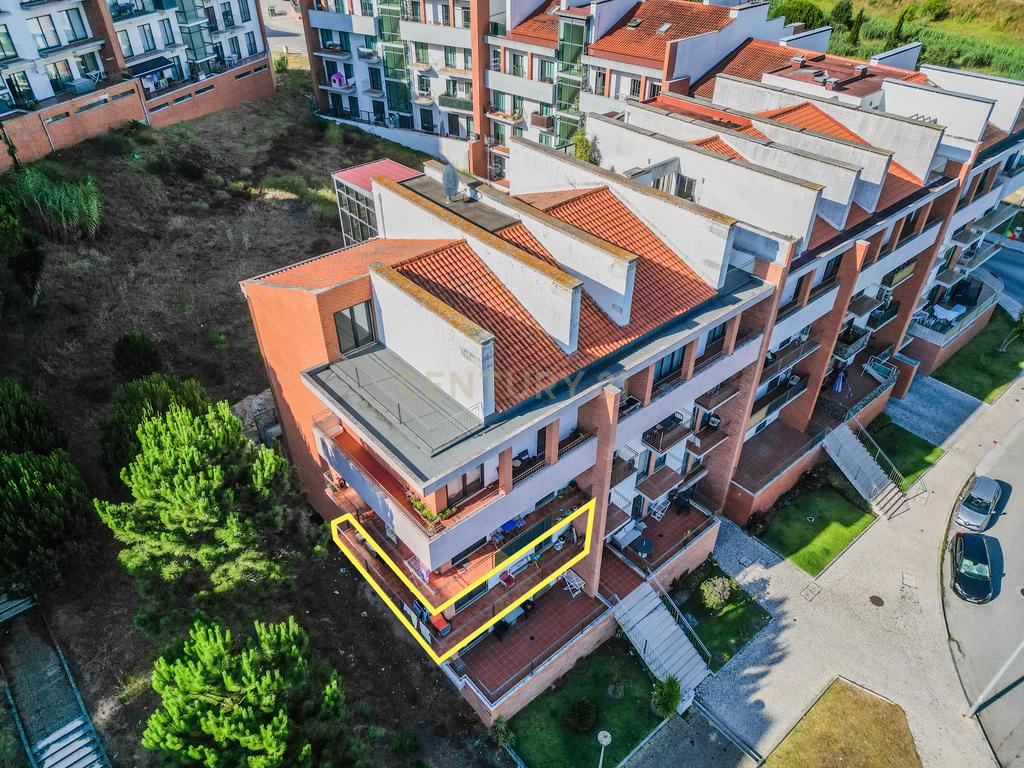 Apartamento T3 com Garagem Dupla na Quinta da Borloteira, Figueira da Foz - Image 1
