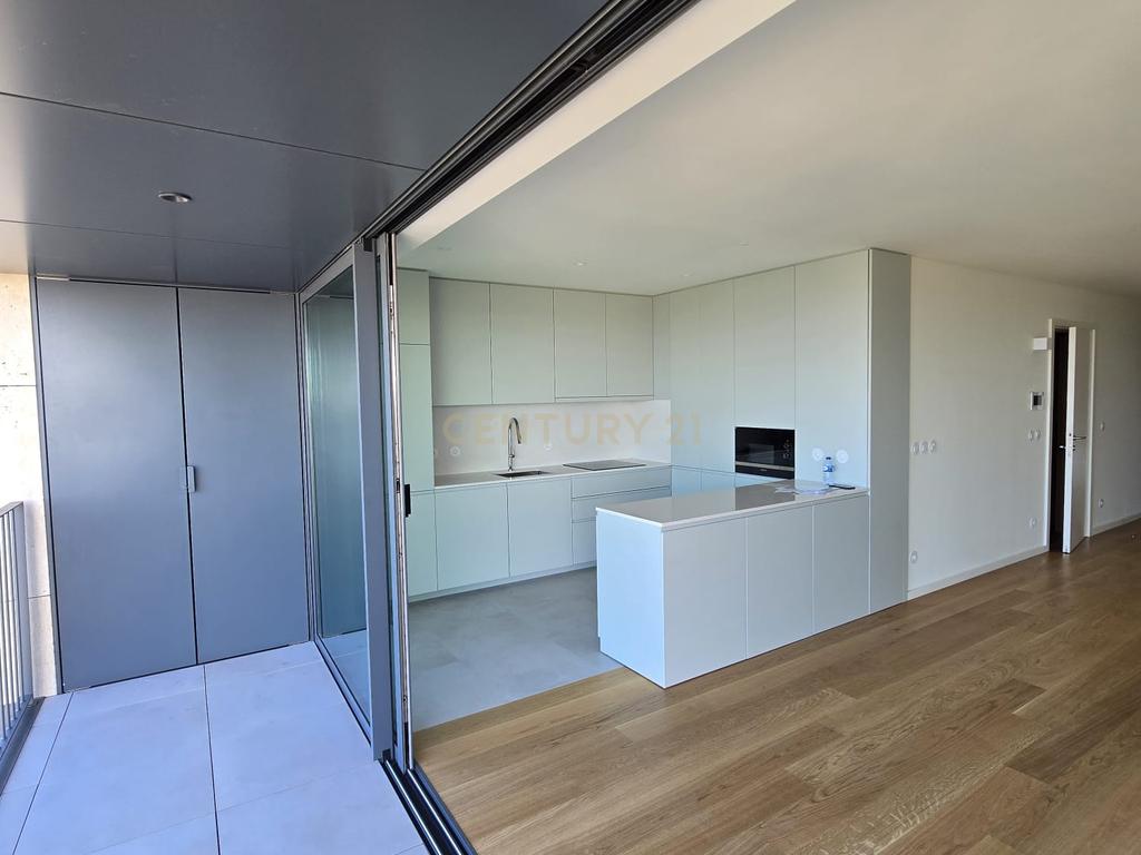 APARTAMENTO T4 NOVO | VISTA LIVRE MAR | CONDOMINIO LE PARC | PISCINA | QUADRA DE PADEL|  VILA NOVA DE GAIA - Image 2