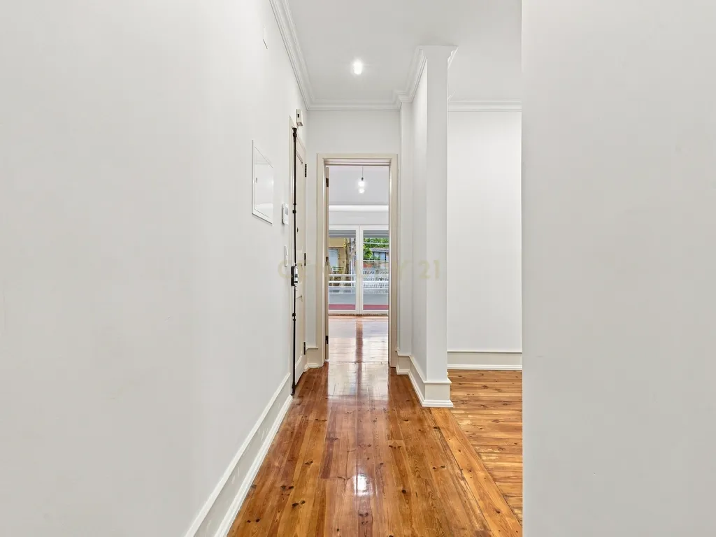 Exclusivo na Penha de França | T3 Totalmente Remodelado com Elevador, Cozinha Equipada e Logradouro Privativo de 41 m² - Image 7