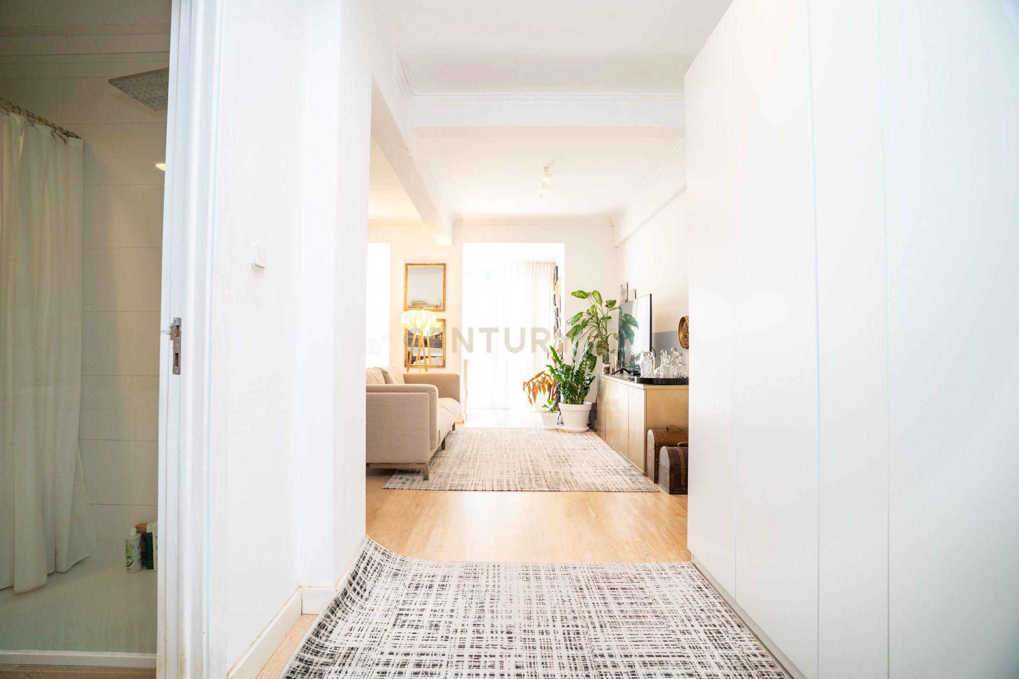 Fotografia 5 de Apartamento T2 com Terraço em Queluz, Sintra