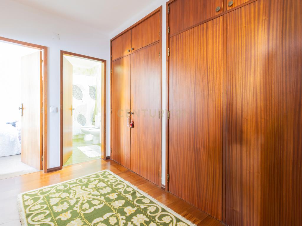 🏡 Apartamento T2 com Elevador no Coração de Alcobaça - Image 3
