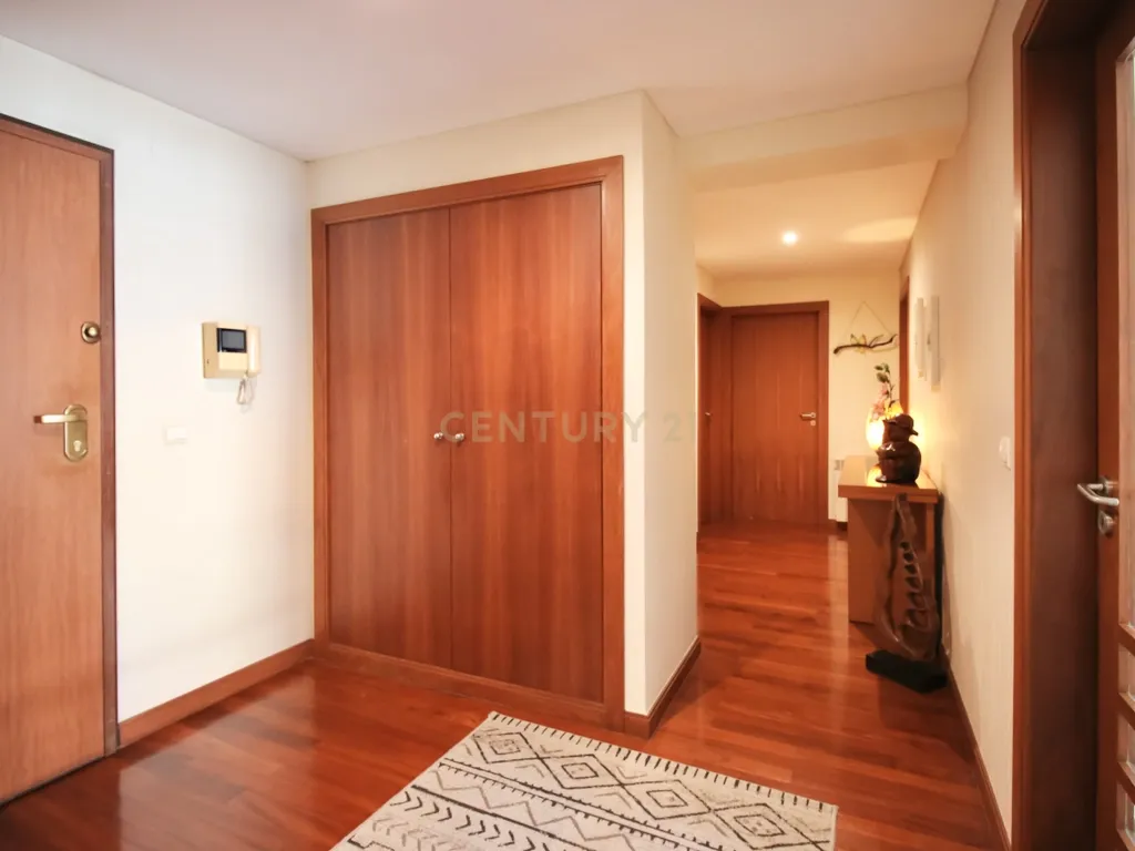 T3 remodelado com garagem para 2 carros no Bairro das Artes - Porto - Image 20