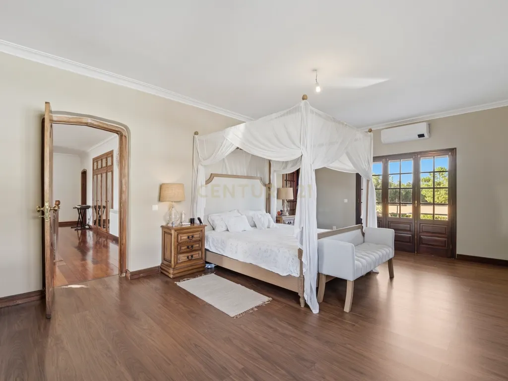 Quinta de Charme em Palmela – Renovada, Espaçosa e Pronta a Viver - Image 18