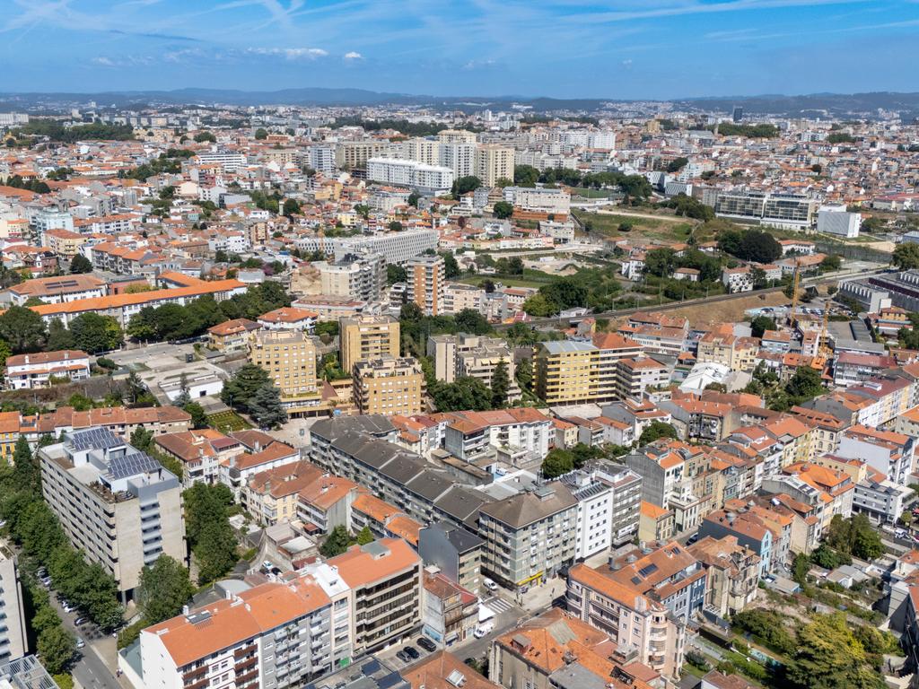 Imóvel de Investimento Estratégico na Boavista, Porto - Image 67