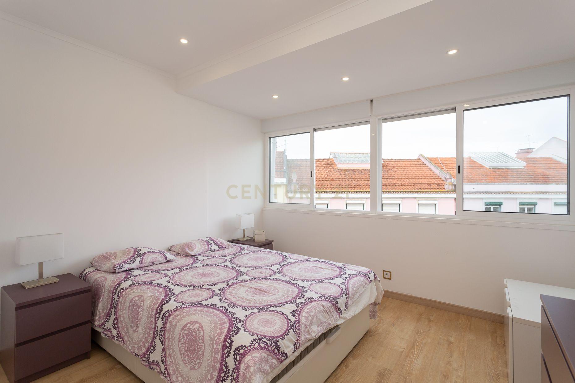 Apartamento T1+1 mobilado com Vista para o Rio em Lisboa - Image 23