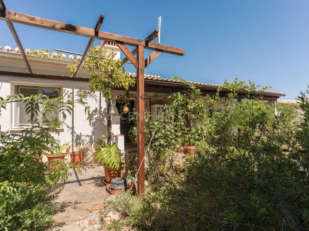 Vivenda com propriedade em Bordeira - Image 54
