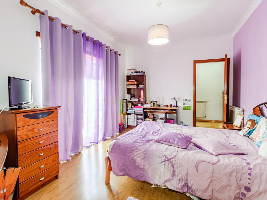 Apartamento T2, Centro da Marinha Grande - Image 21