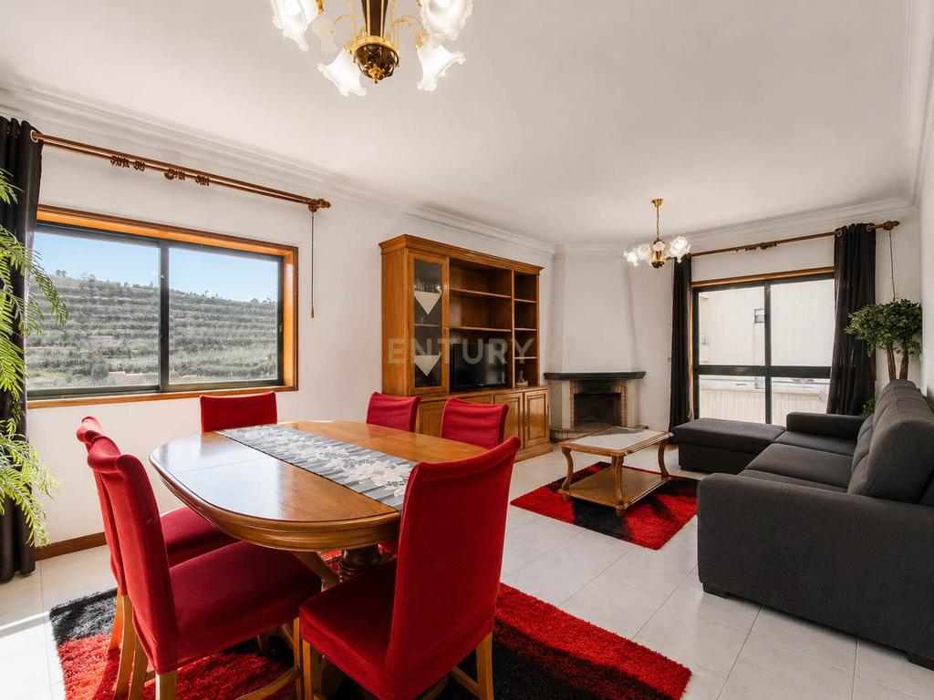 Apartamento T2 no Centro de São Pedro da Cova | Gondomar | Lugar Garagem - Image 1