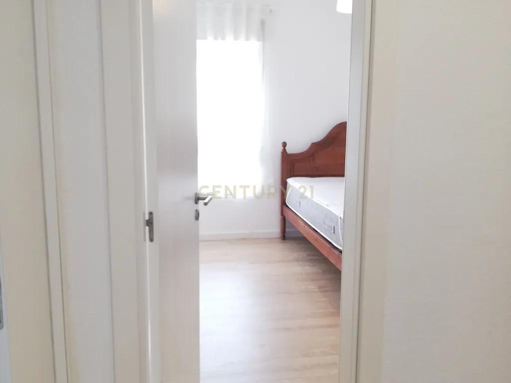 Apartamento T2 em Paço de Arcos para arrendar - Reservado - Image 9