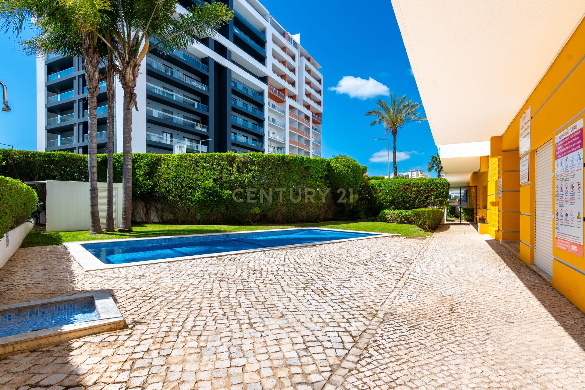 Apartamento T2 com Piscina em Portimão - 270.000€ - Image 2