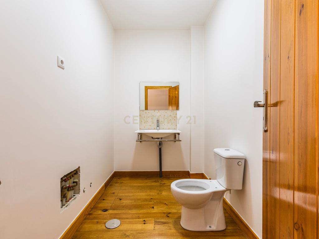 Moradia T3 com Piscina e Vistas para a Natureza – Chainça | Leiria - Image 9