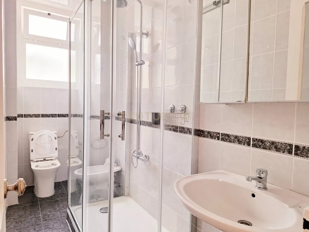 Apartamento T3+2 para Arrendamento em Campolide - Image 27