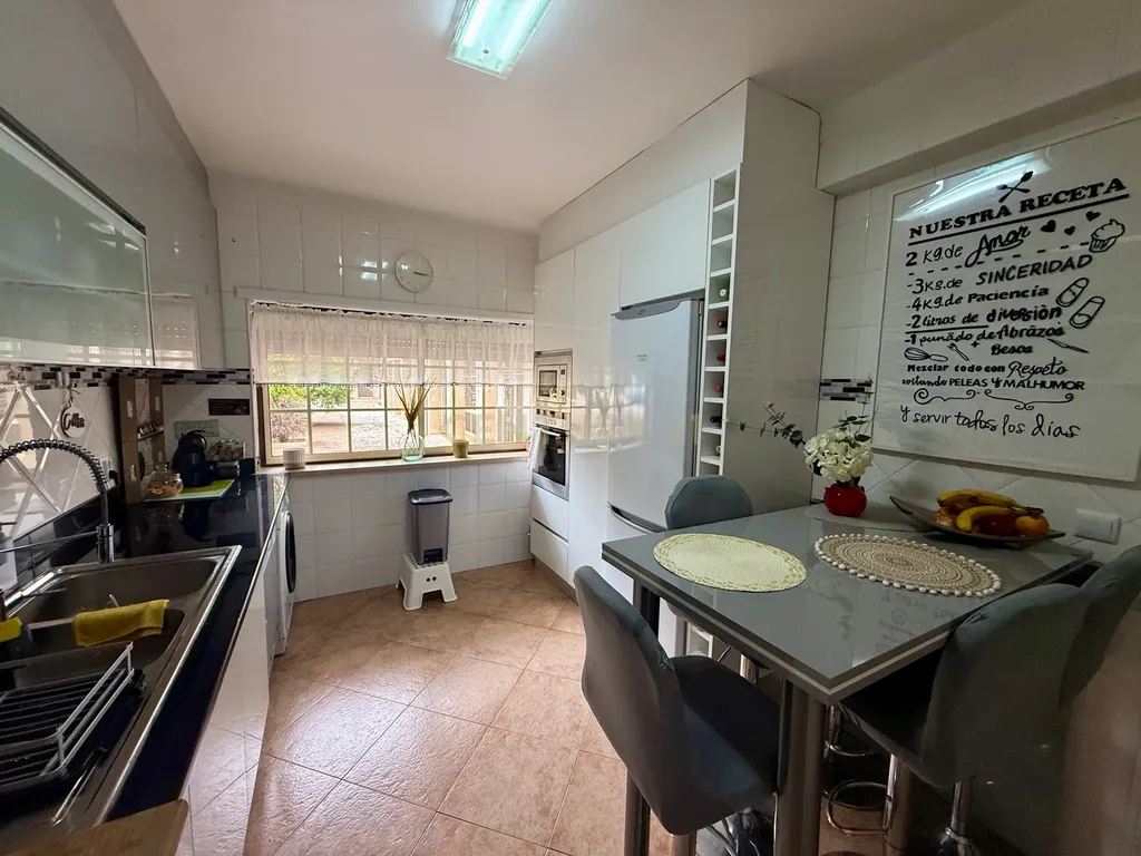 Apartamento T3 R/Chão em Nossa Senhora de Fátima, Entroncamento - Image 8