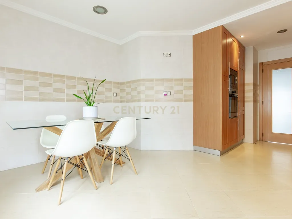 Apartamento T2 +1 em Quinta do Conde - Image 5