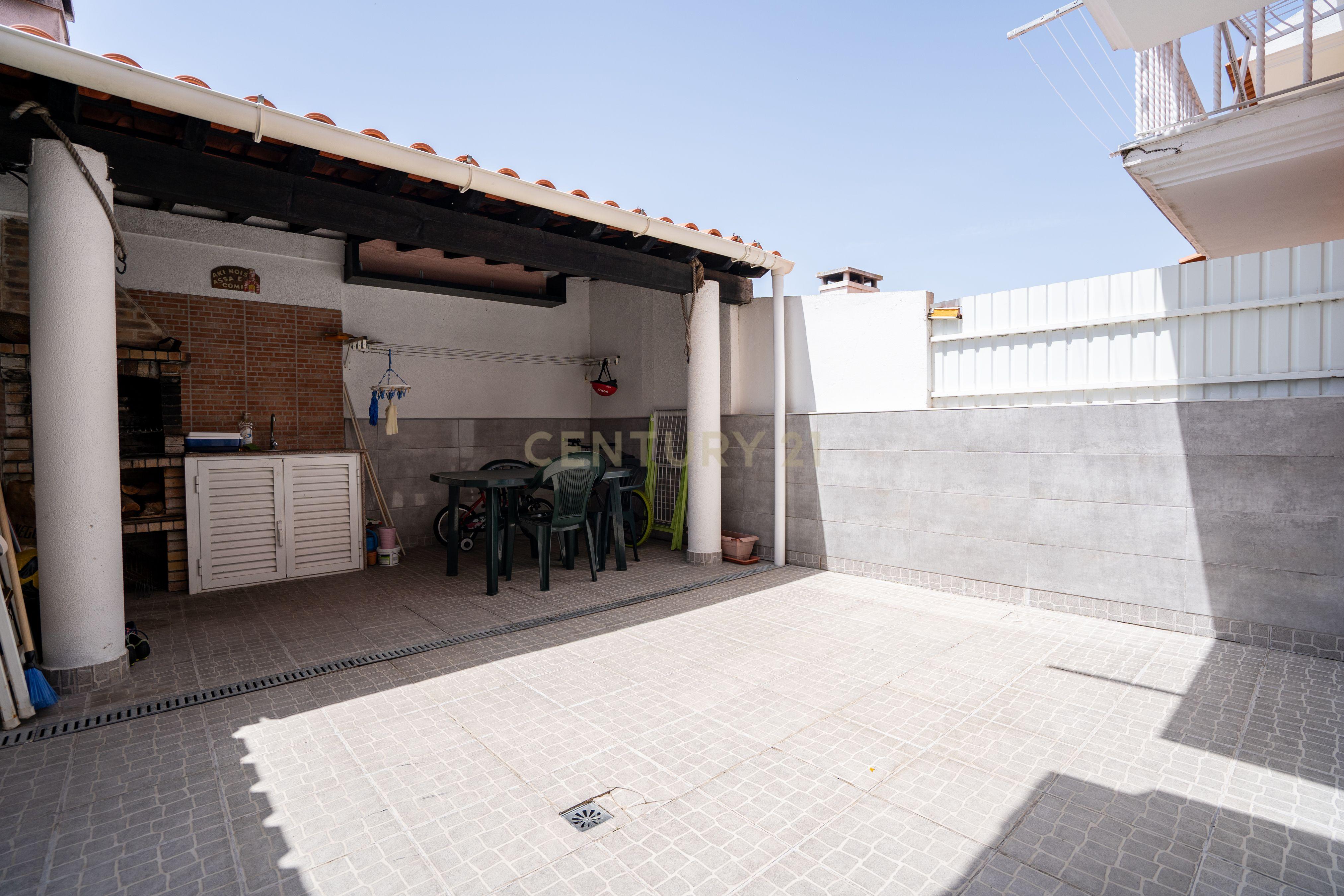 Fotografia 9 de Moradia T3 em Quinta do Conde, Sesimbra - Oportunidade Única