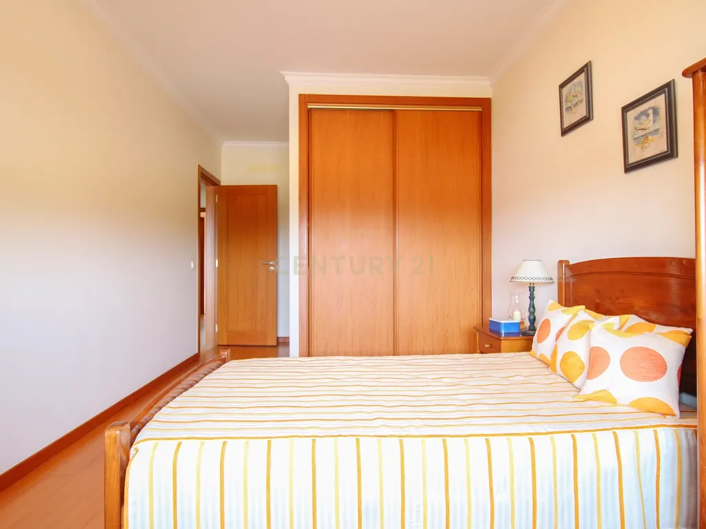 Apartamento T3 centro Palmela - Image 24