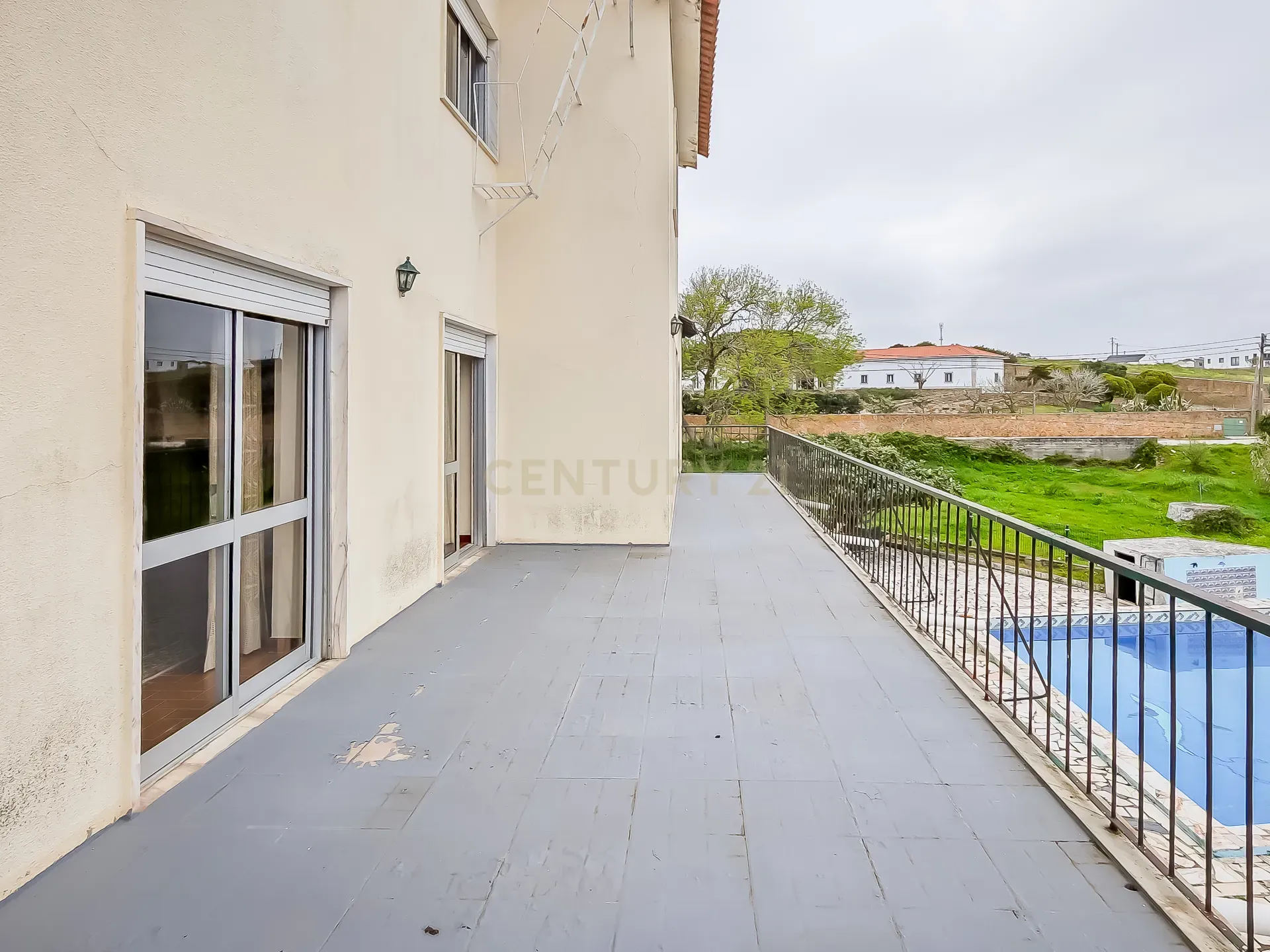 Fotografia 8 de Moradia de Prestígio V6 com Piscina e Jardim – Próxima das Praias da Ericeira
