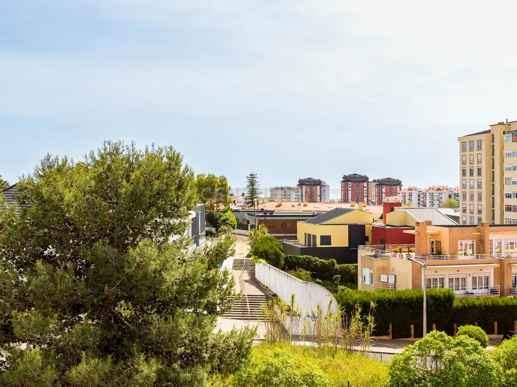 Apartamento T2 com Vista Mar em São João do Estoril, (Alapraia) - Image 11