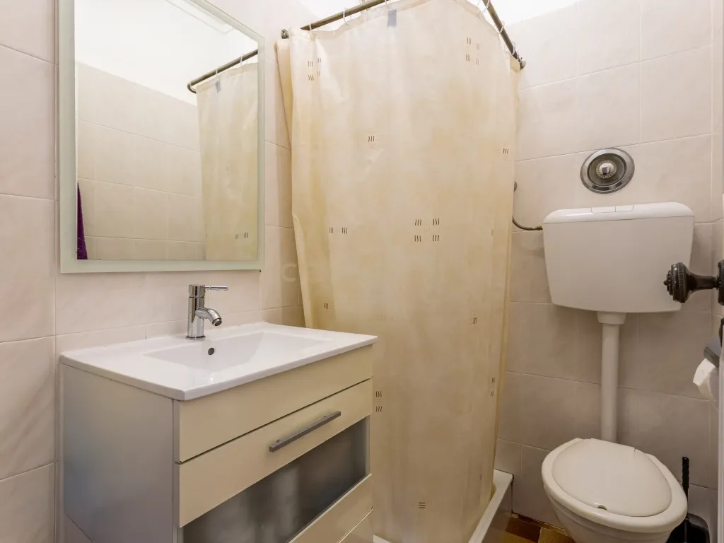 Apartamento T3 com garagem Box em Algueirão Mem Martins - Image 14