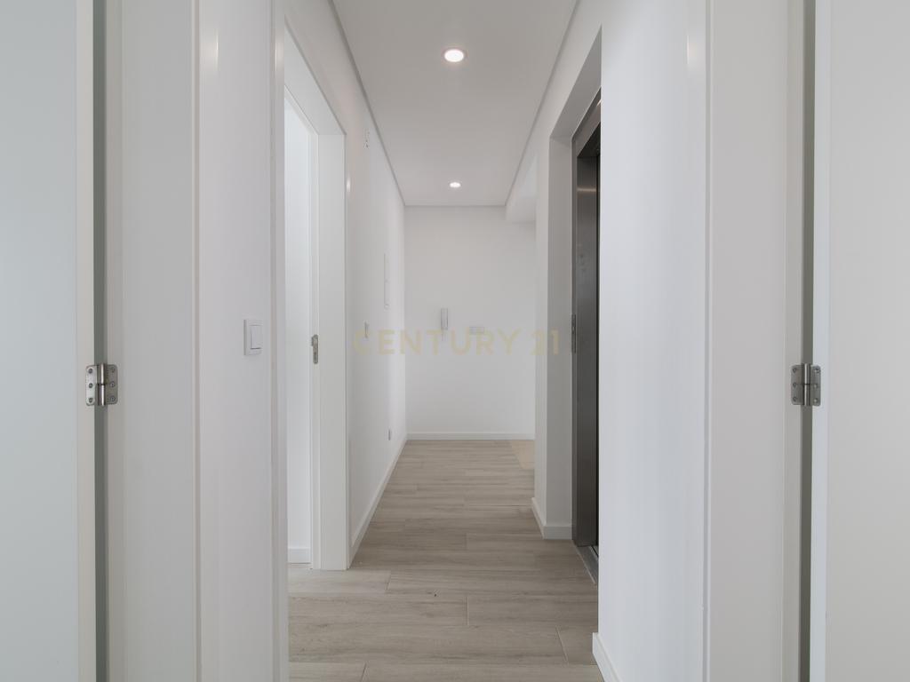 Condomínio Villas d’Ouro – Exclusividade e Conforto no Coração de Sesimbra - Image 32