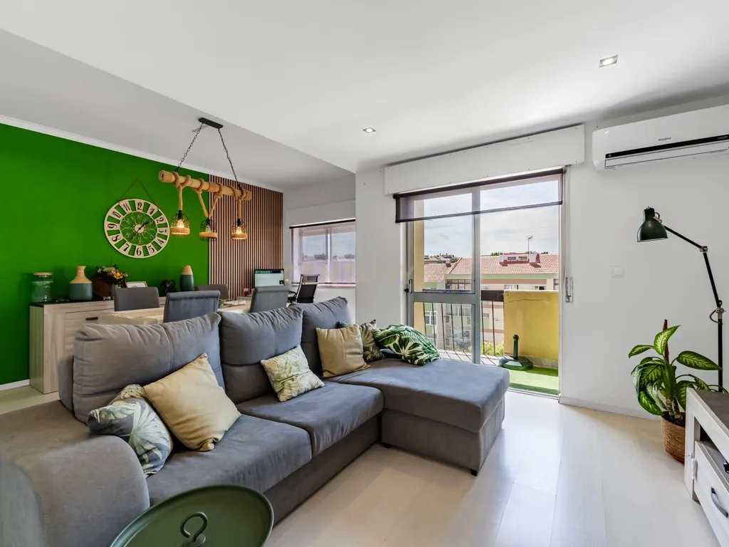 Apartamento T3 em Corroios - Alto do Moinho - Image 5