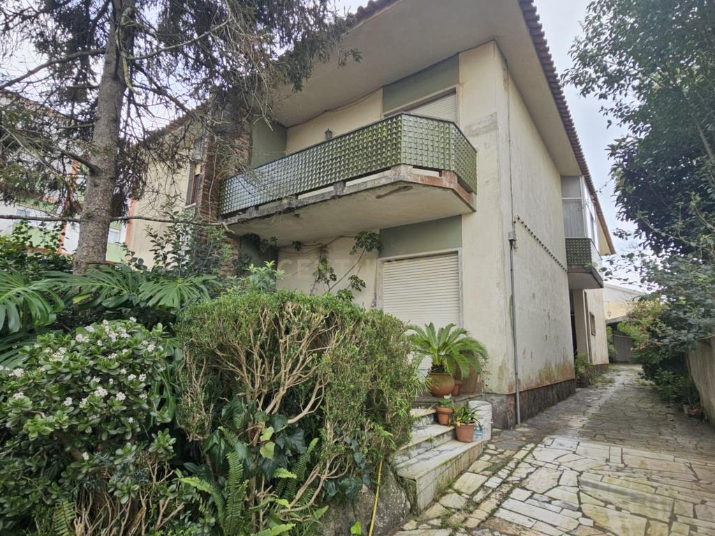 Moradia T4 com garagem em Ouressa, Mem Martins, Sintra - Image 1