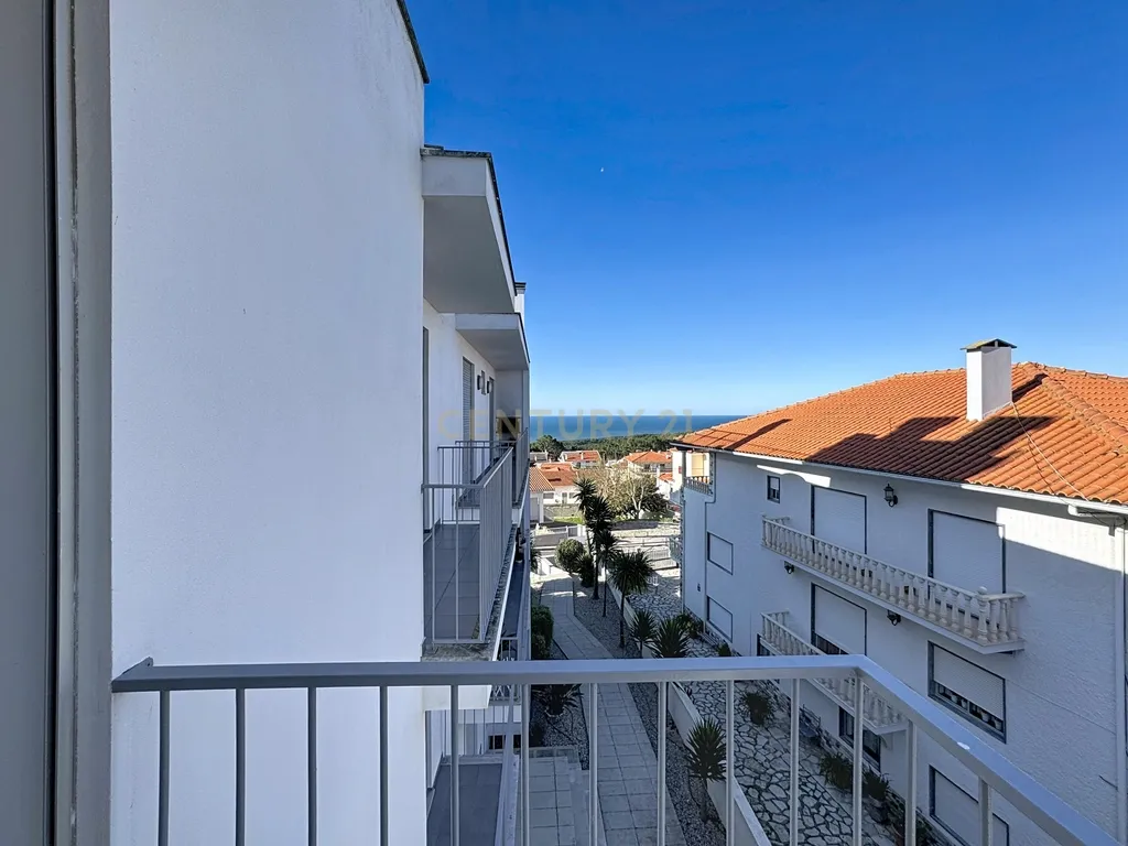Penthouse T2 com Terraço e Piscina Privativa – Sítio da Nazaré - Image 56