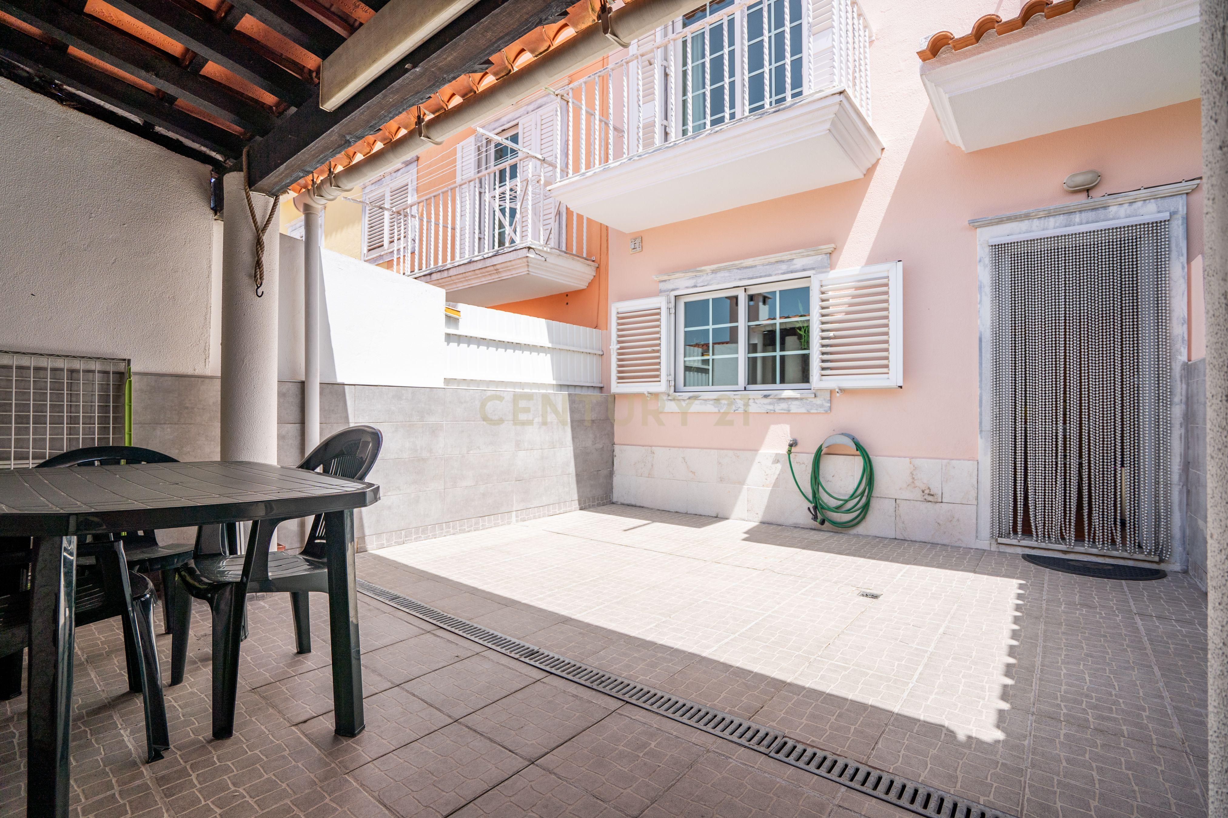 Fotografia 10 de Moradia T3 em Quinta do Conde, Sesimbra - Oportunidade Única