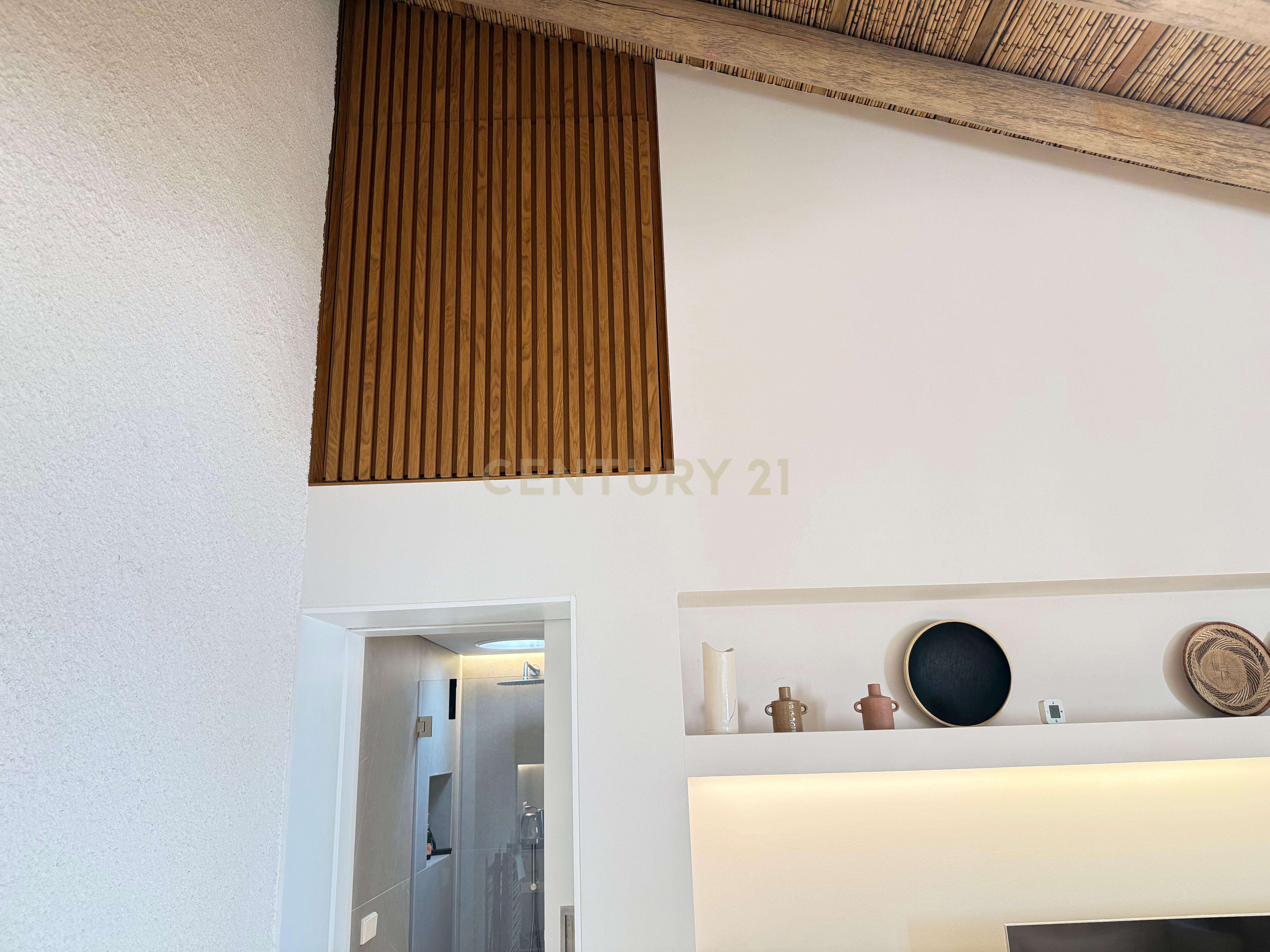 Fotografia 6 de Casa no centro de Porches com dois quartos e terraço.