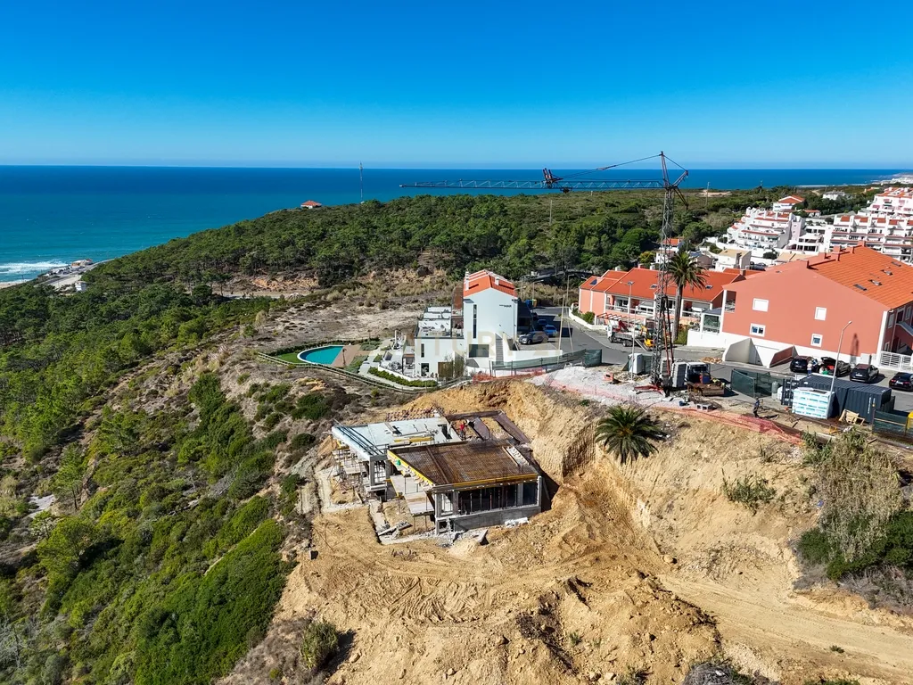 MORADIA T3 NOVA LUXO-THE VILLAGE é um novo condomínio Exclusivo na Praia de São Julião , Mafra - Image 28