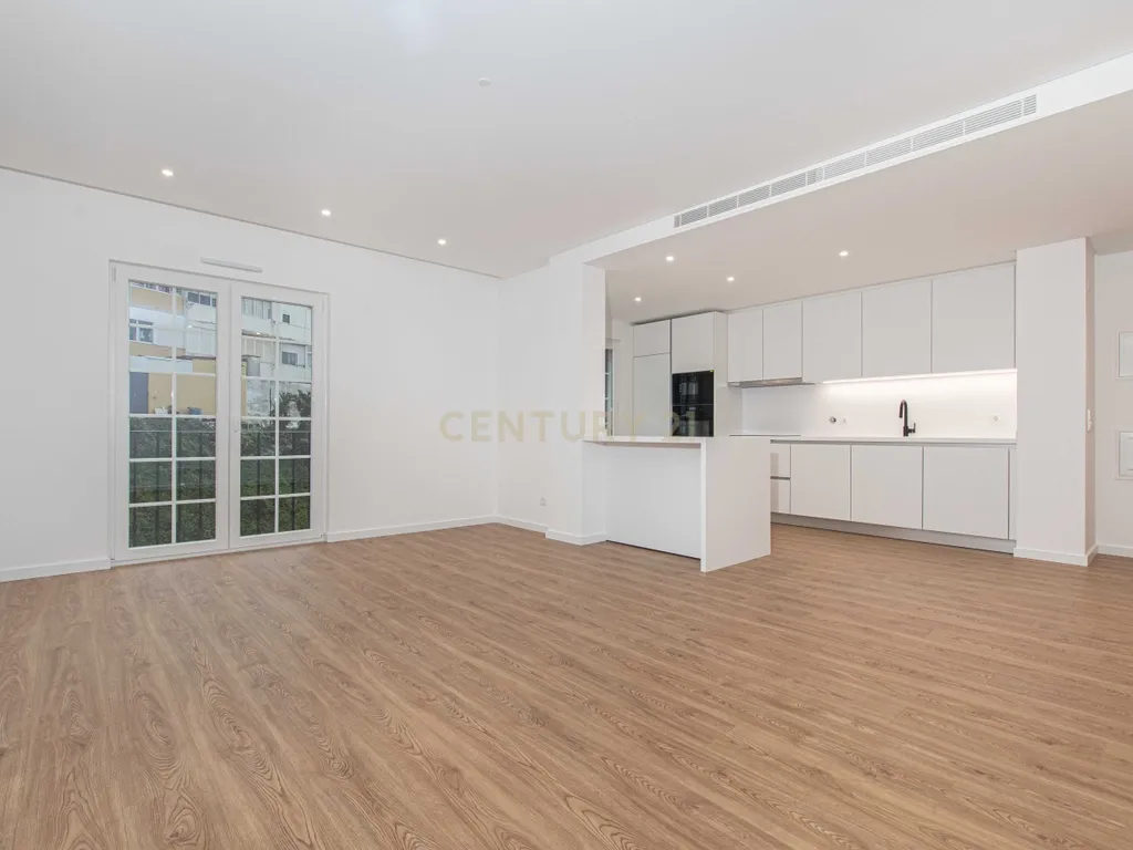 Apartamento T2 Urbanização Neudel na Amadora, a estrear - Image 2