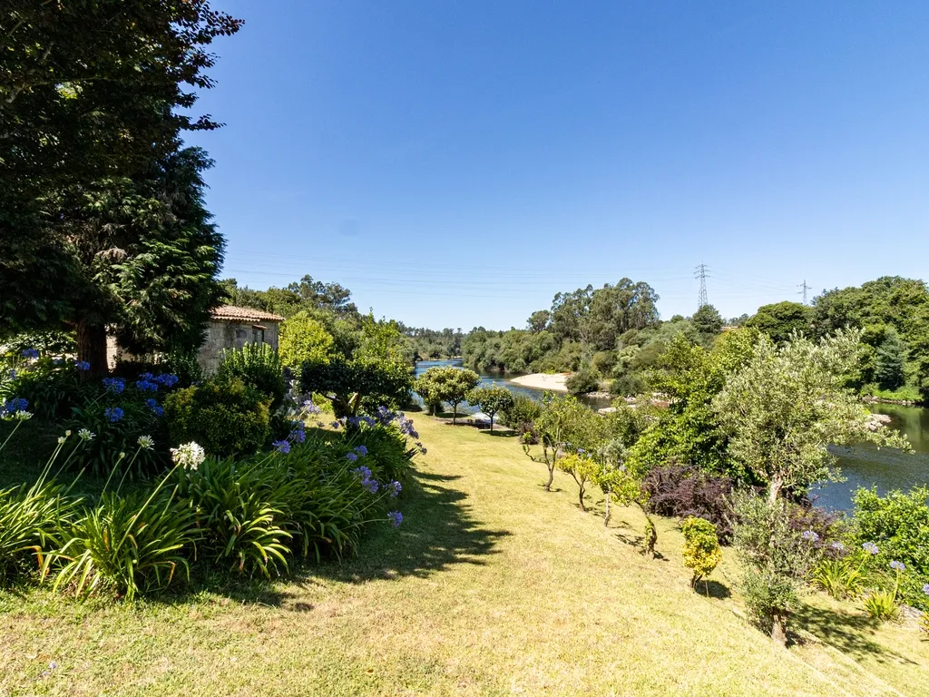Casa das Azenhas – Charme e Exclusividade à Beira do Rio Cávado - Image 29
