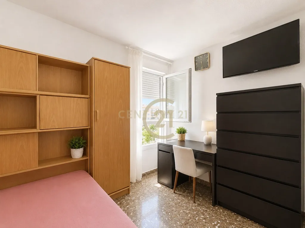 !! Habitação de 265 m² na Avenida Andalucía, Málaga !! - Image 42