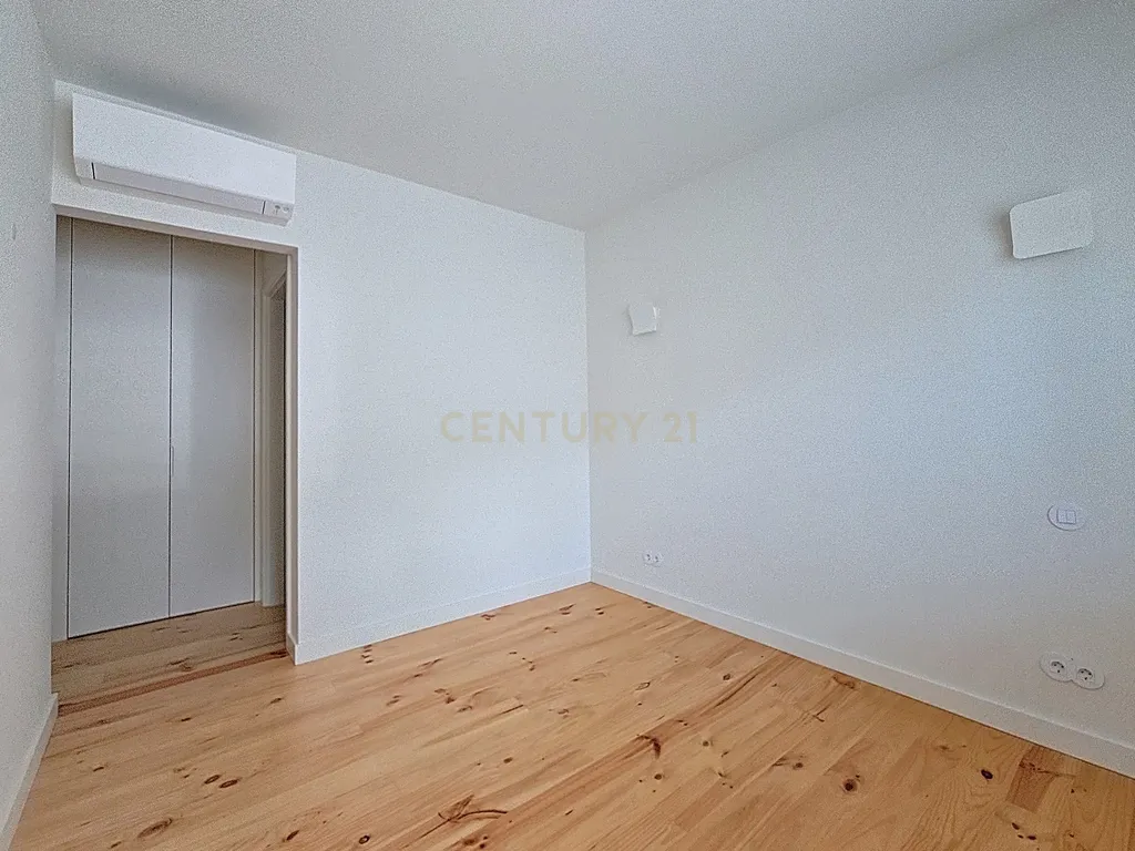 Apartamento T2 Novo – Rua do Bonjardim, Porto - Image 21