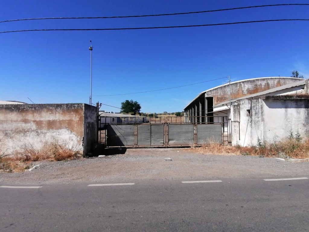 Beja, 2040,150 m2 de Armazéns Diversos instalados em 7190,690 m2 de terrenos Urbanos e ainda 2,5 hectares de terrenos Rústicos - Image 7