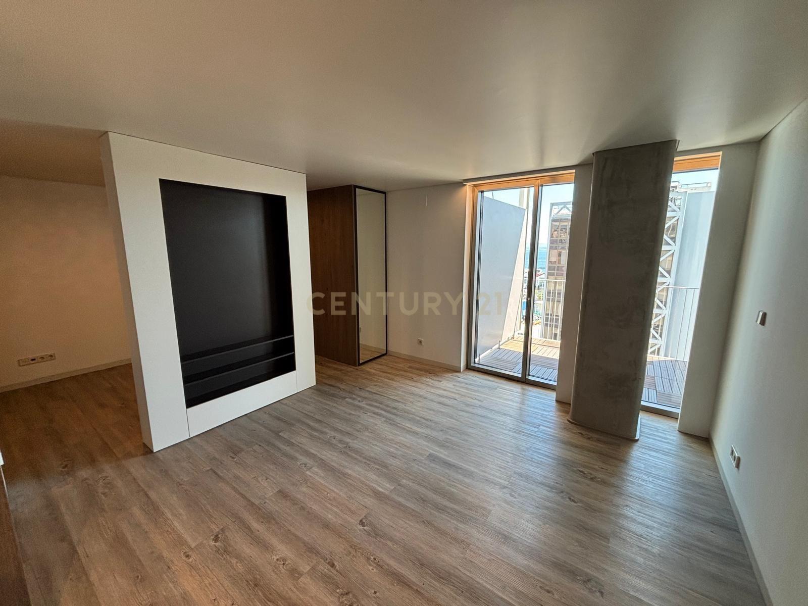 Estúdio com Vista Rio para Arrendar em Santos – Lisboa - Image 3