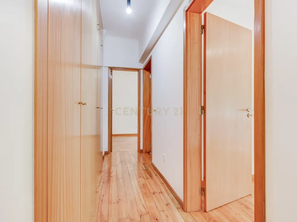 Apartamento T3 | 125 m² | Praça Pasteur – Lisboa - Image 15
