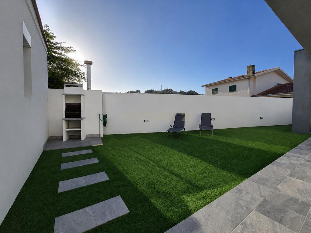 Moradia T3 térrea, moderna e pronta a habitar - Image 11