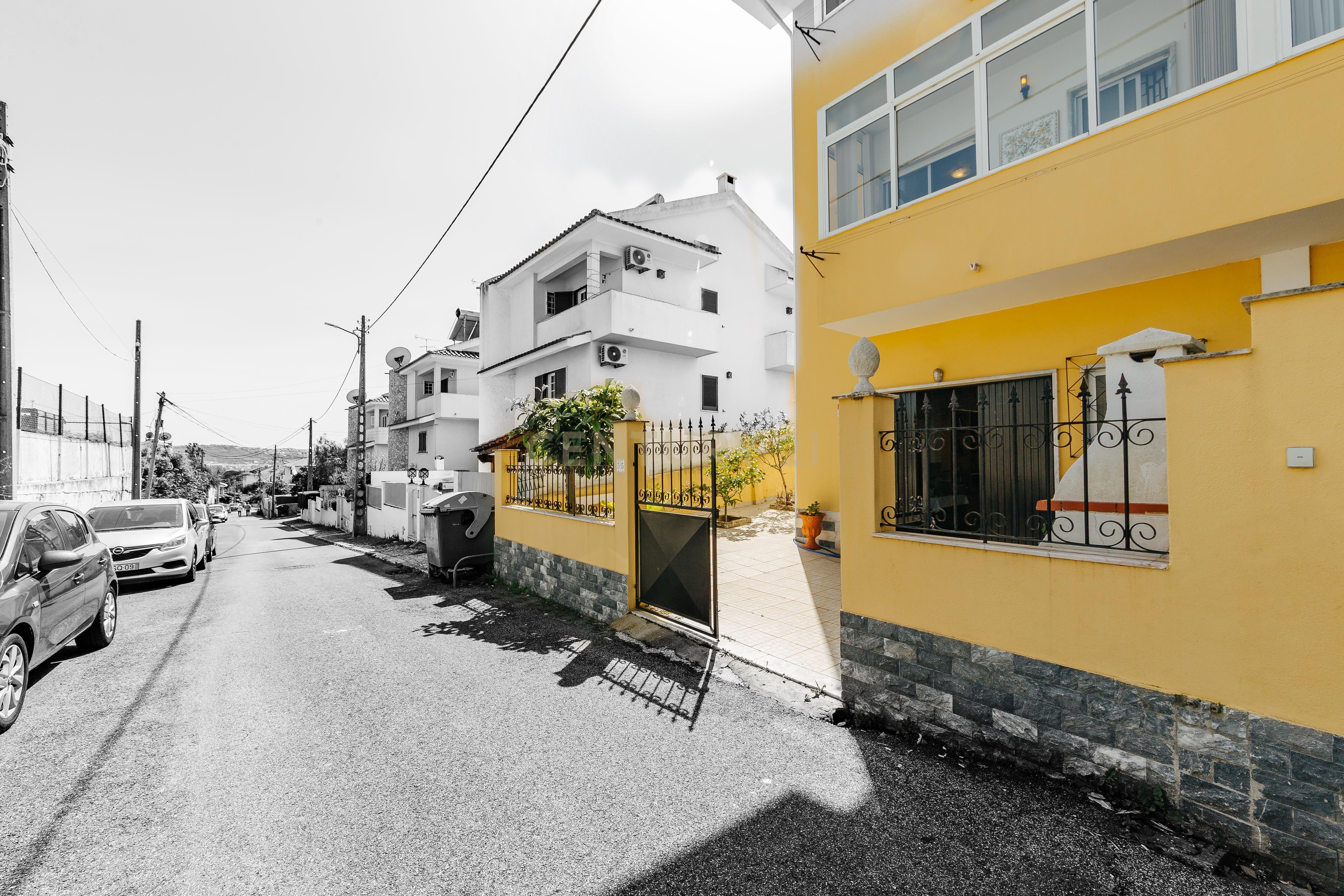 🏡 Moradia T3 Bi-Familiar à Venda em Loures — Quinta Nova de São Roque - Image 51