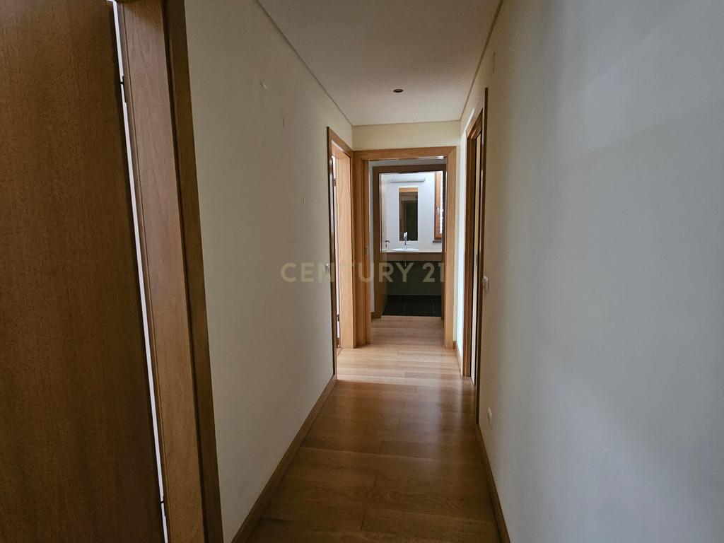 Apartamento T4 Santo André - Barreiro - Image 19